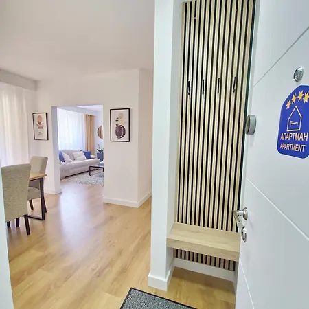 Linden Avenue Apartment - Self Check In Cacak Exterior photo